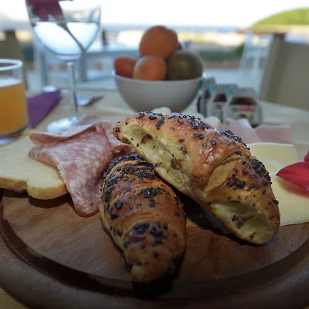 Hotel Costa Paradiso فندق 4*